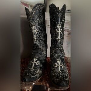 Corral by Buckle Inc Embroidered Distressed Black Heeled Boots. worn twice.